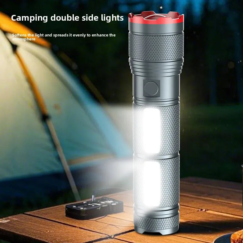 7200mAh kraftig lommelygte med COB-sidelys, udendørs camping- og arbejdslampe, zoom, farverigt digitalt display og lommelygte