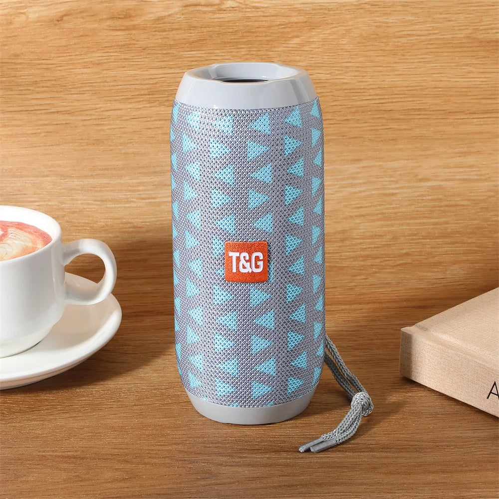Tragbarer kabelloser Bluetooth-Lautsprecher, Musikbox mit Klangwiedergabe, Subwoofer, FM-Radio und Freisprechfunktion