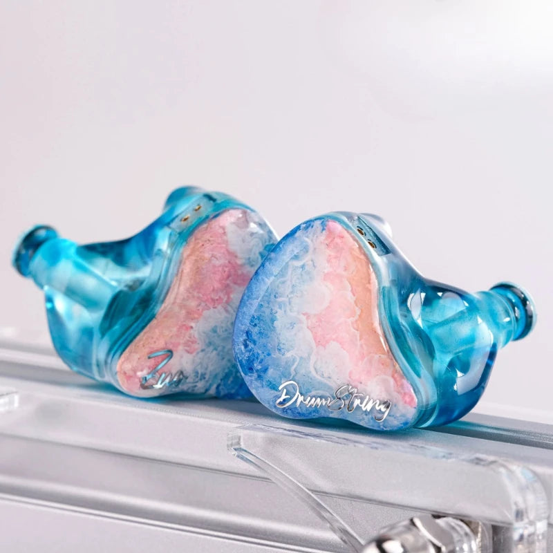 Zuo Gongyu Illusion Sand Powder kabelgebundene In-Ear-Kopfhörer, HiFi, handbemalt, mit drei dynamischen Treibern, Kopfhörer für Musikliebhaber, Geschenk