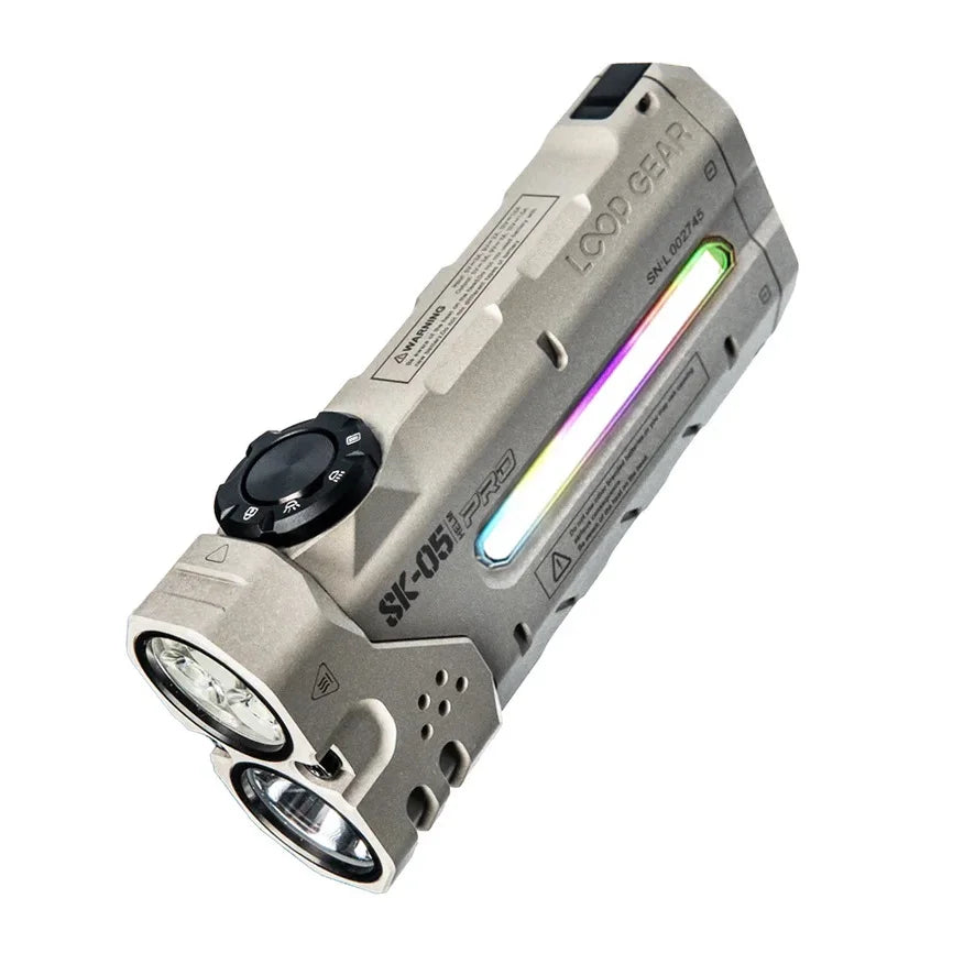 LOOP multifunktionel MAO-flad LED-lommelygte med 4360 lumen, genopladelig søgelygte med magnetisk endestykke til vandring og daglig brug