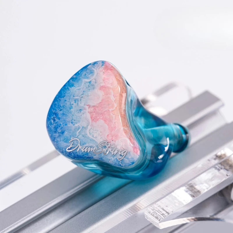 Zuo Gongyu Illusion Sand Powder kabelgebundene In-Ear-Kopfhörer, HiFi, handbemalt, mit drei dynamischen Treibern, Kopfhörer für Musikliebhaber, Geschenk